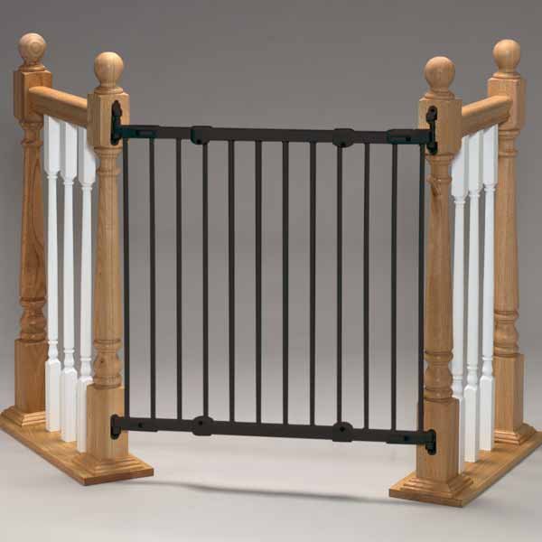 Angle Mount Safeway Wall Mounted Pet Gate (Color: Black)